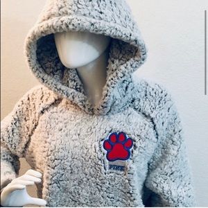 Victoria’s Secret Fresno State Bulldog Sherpa